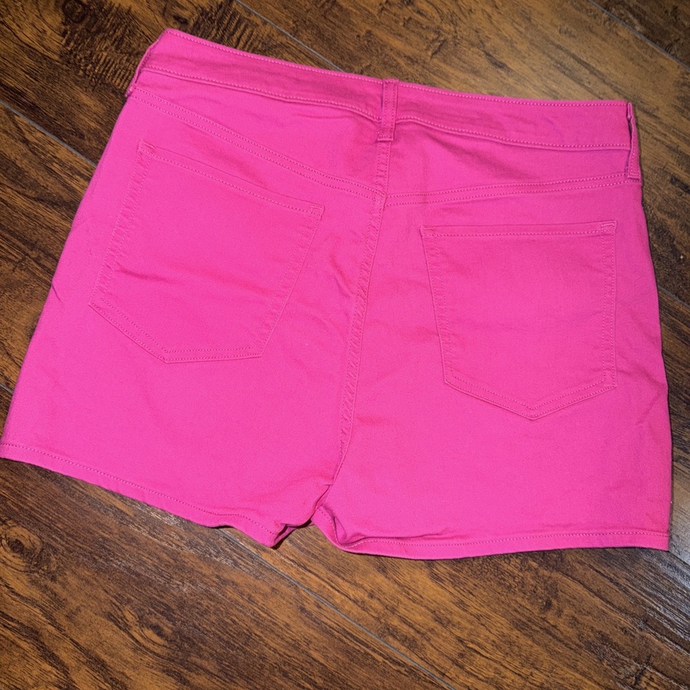 Old Navy Wow High-Rise Pink Denim Jean Shorts Womens Size 14 - Picture 3 of 4